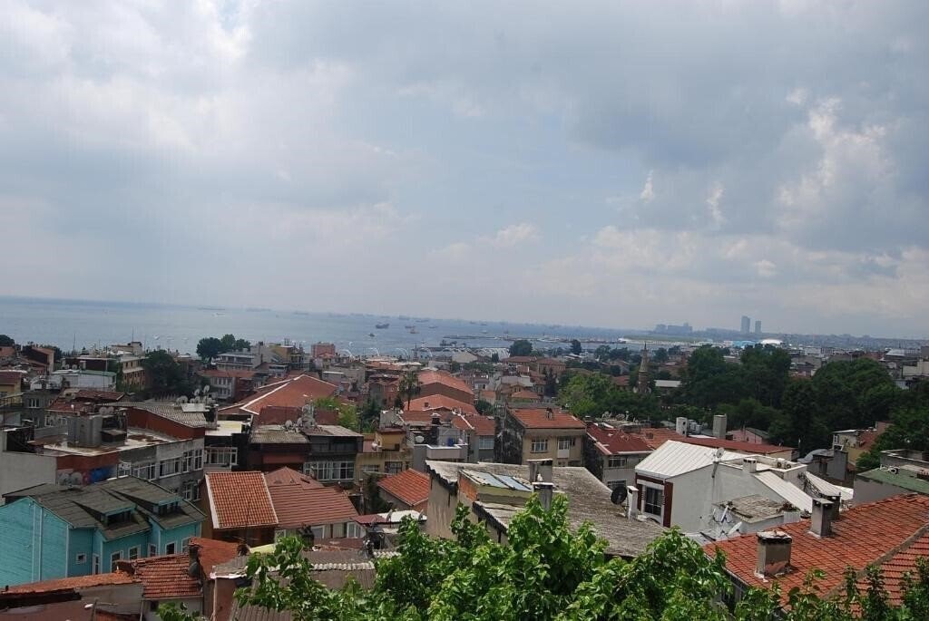 Imaginea Tulip House Hotel 3*