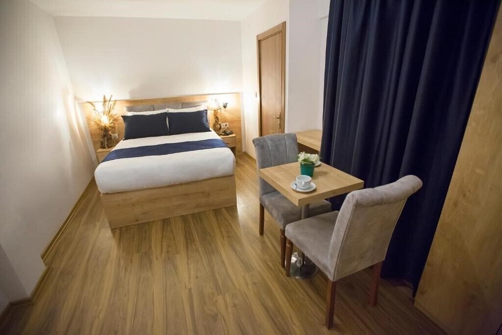 Imaginea Golden Street Hotel 3*