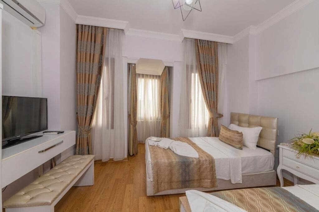 Imaginea Rosalie Palace 2*