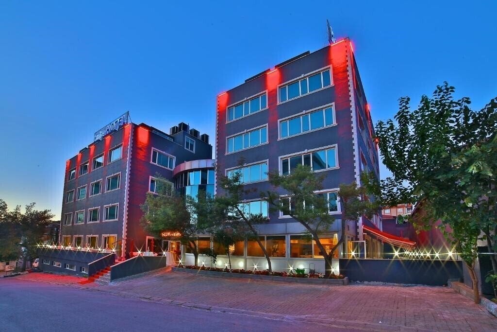 Hotel Sanli Suite Hotel 4*