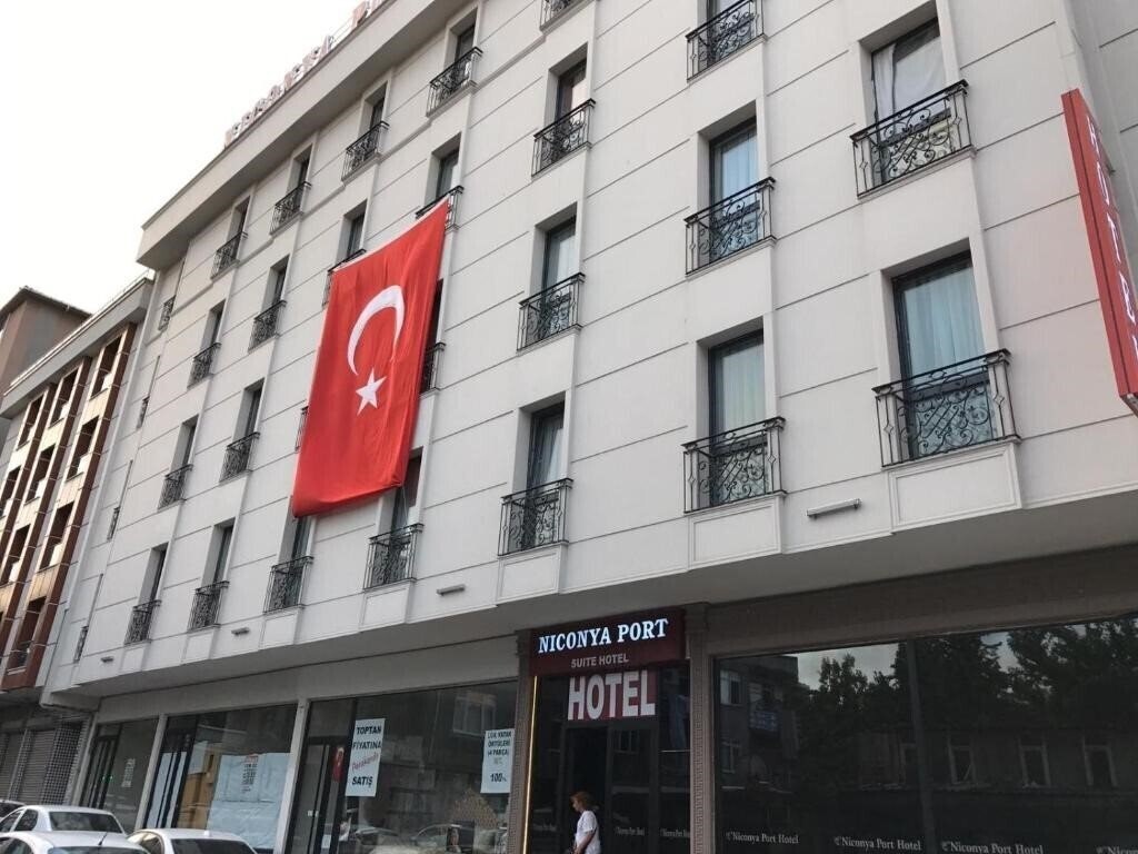 Hotel Niconya Port Suites & Hotel 3*
