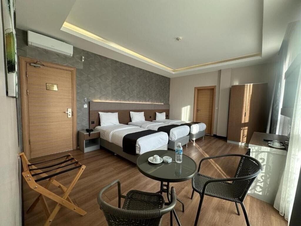 Fotografii Niconya Port Suites & Hotel 3*