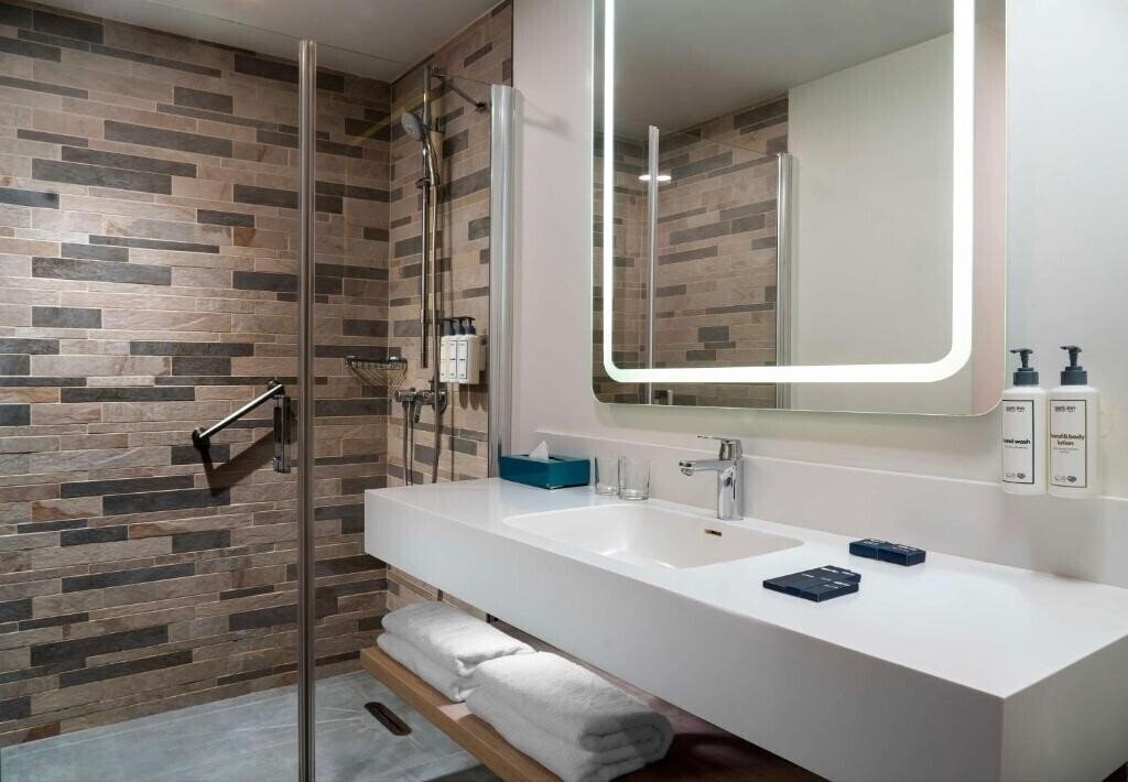 Fotografie Park Inn By Radisson Istanbul Airport Odayeri 4*