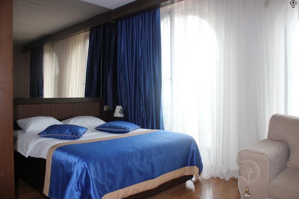 Отель Ottoman Suites 3*