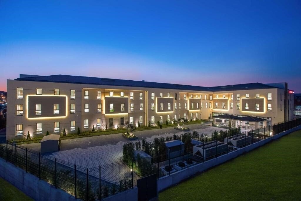 Hotel Hampton By Hilton Istanbul Zeytinburnu 4*
