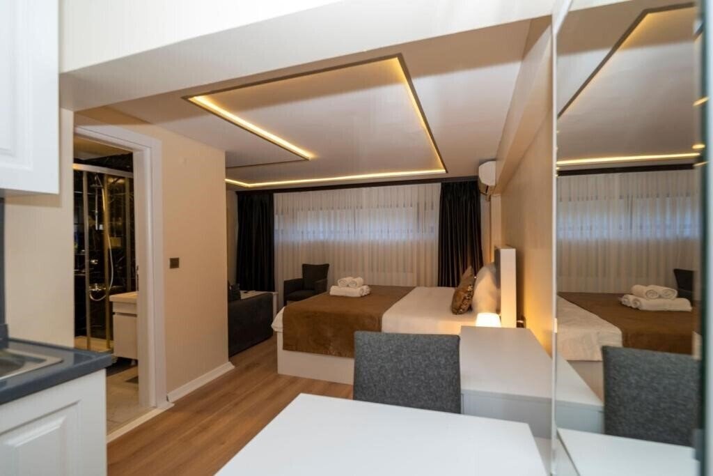 Imaginea Aiza Suites 3*