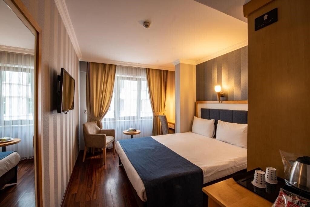 Hotel Nova Plaza Hotel Taksim Square (ex. Manesol Boutique Lamartine Park) 3*