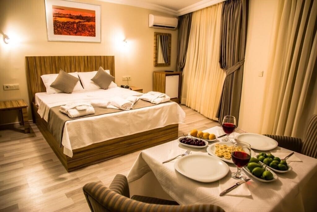 Отель Berlin Otel Nisantasi (ex. Berlin Hotel Nisantasi, Berlin Otel Niayantaaya) 3*