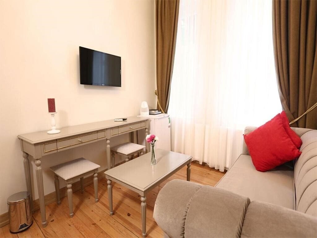 Фото Tepe Palace Hotel Taksim (ex. Hutsuite) 3*