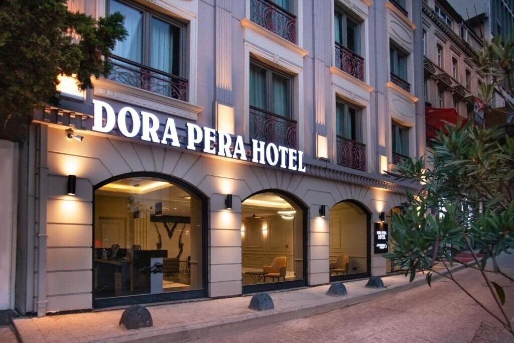 Отель Dora Pera Hotel 4*