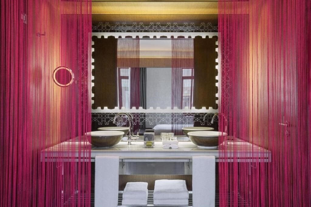 Картинка W Istanbul Hotel Bosphorus 5*