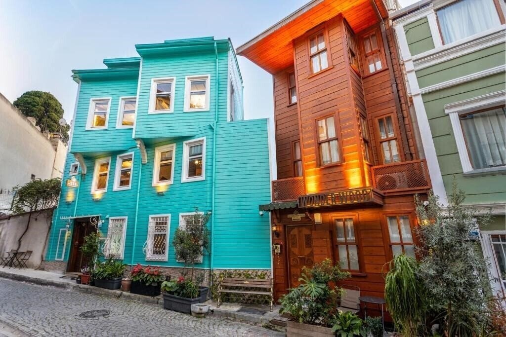 Отель Wonder Wood Hotel 3*