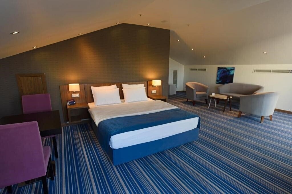 Hotel Holiday Inn Express Istanbul Altunizade by IHG (ex. Holiday Inn Express Altunizade) 3*