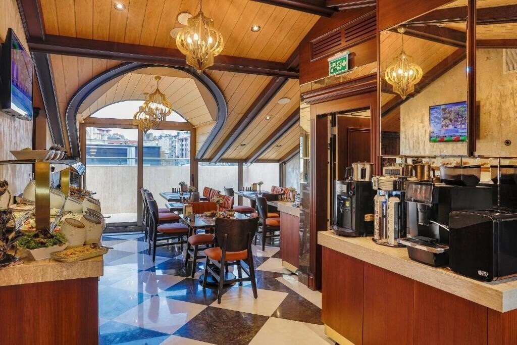 Imaginea Manors Hotel 4*