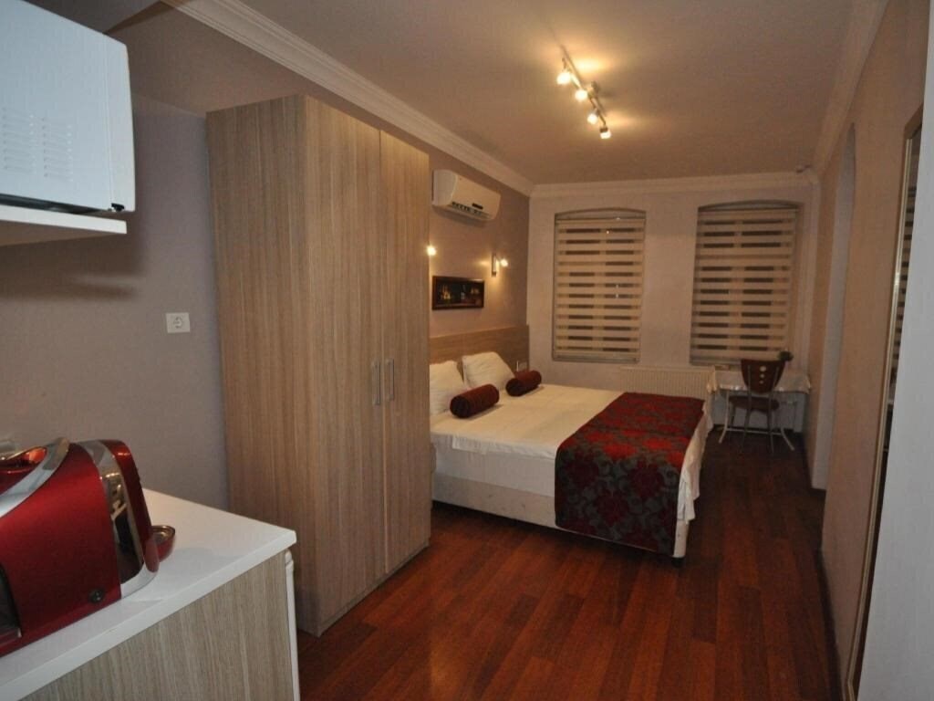 Imaginea Istiklal St. House 3*