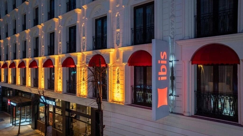 Hotel Ibis Istanbul Sisli 4*