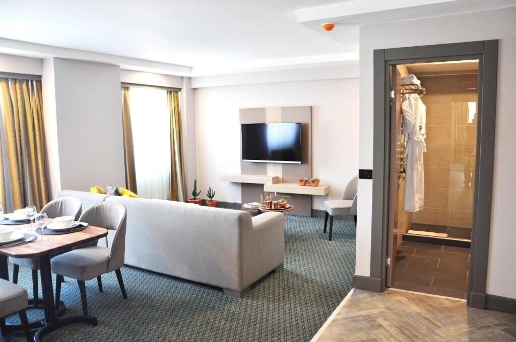 Hotel Tophane Suites 5*