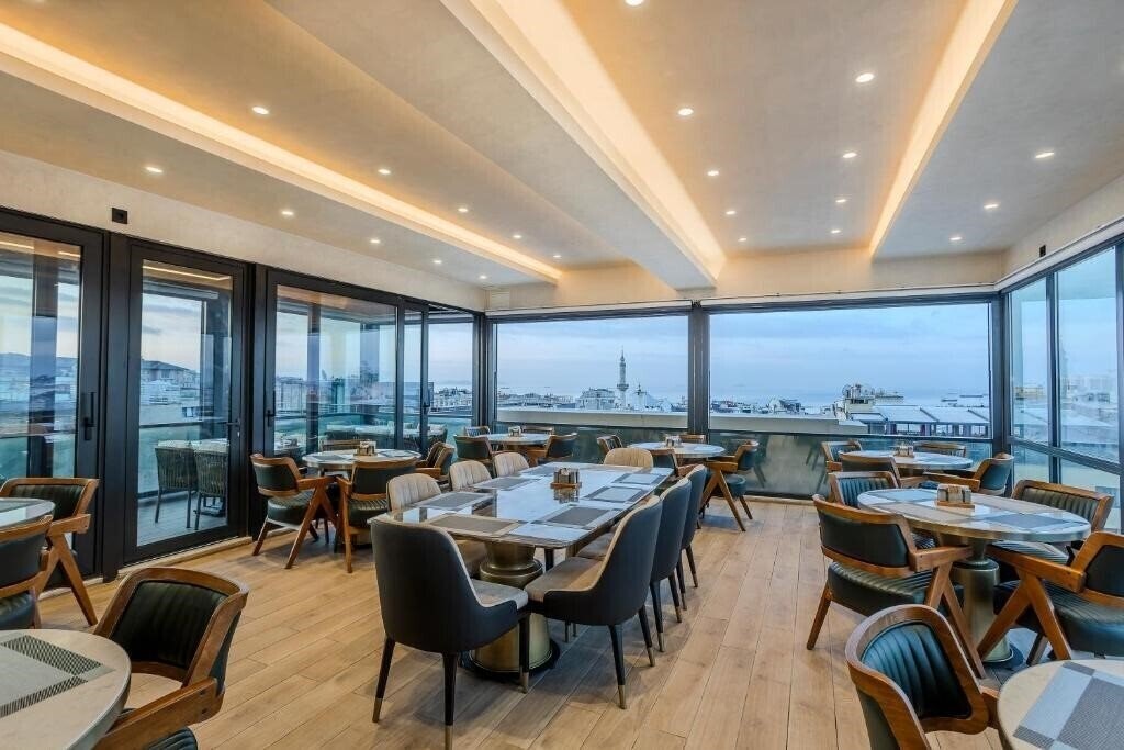 Фотография Lions Royal Hotel 4*