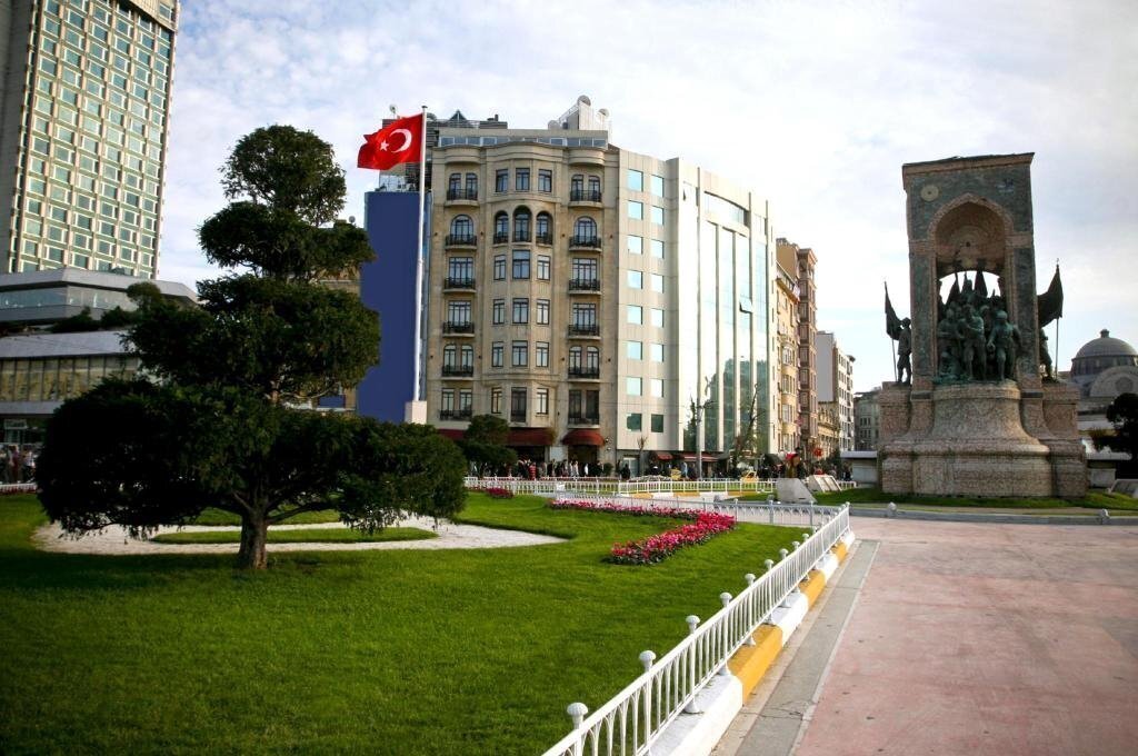Hotel Grand Star 4*