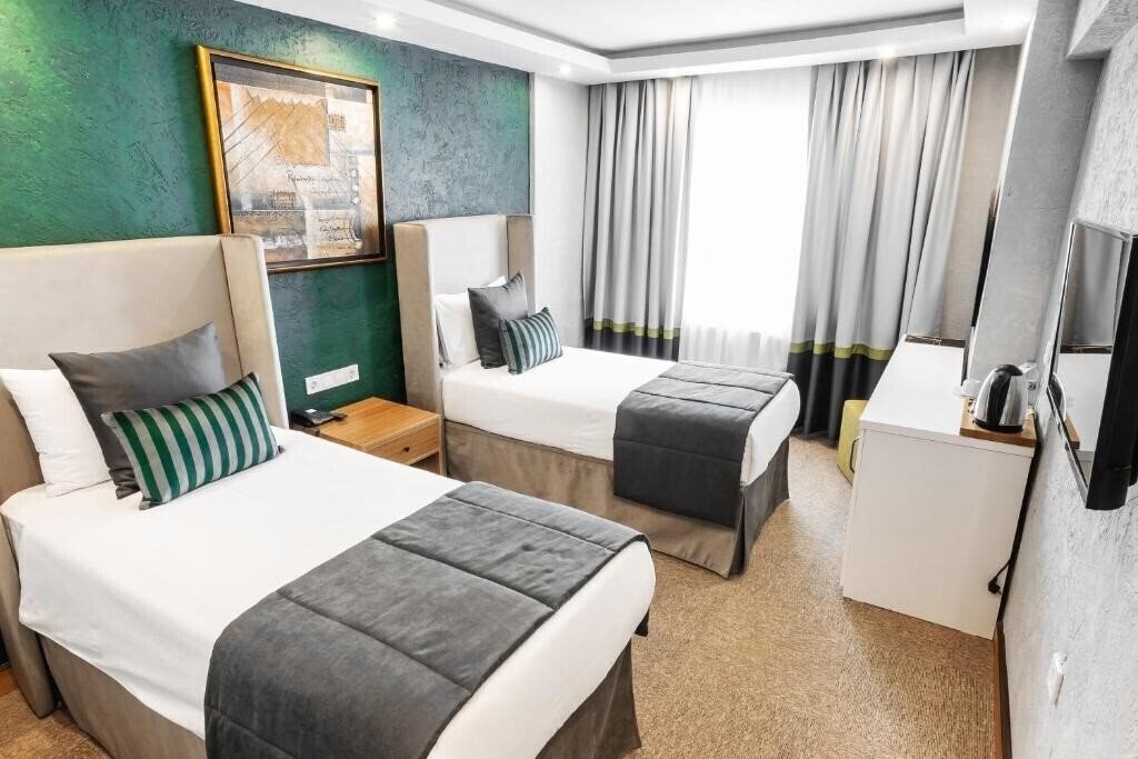Hotel Carlton Hotel 4*