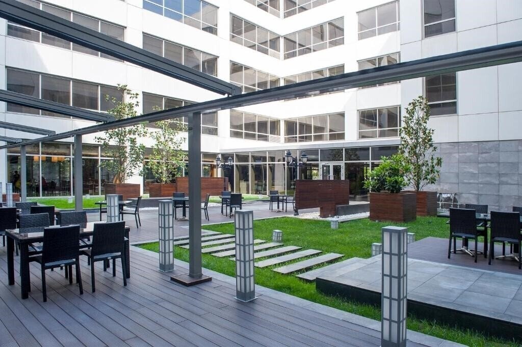 Imaginea Isg Airport Hotel 4*