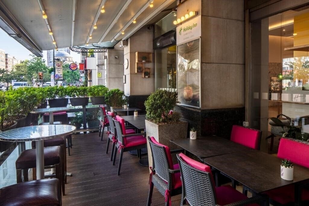 Imaginea Holiday Inn Sisli 5*