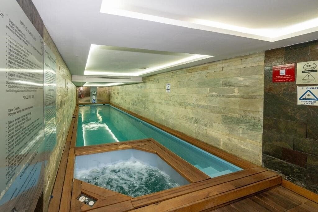 Imaginea Pera Tulip Hotel & SPA (ex. Tulip City Pera) 3*