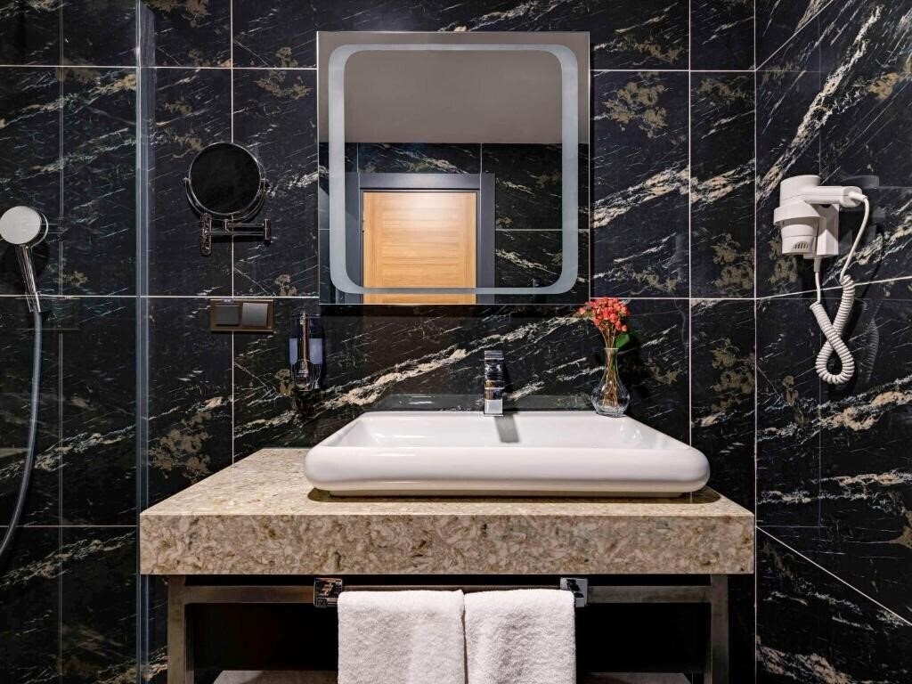 Fotografie Royal Axis Suites 3*