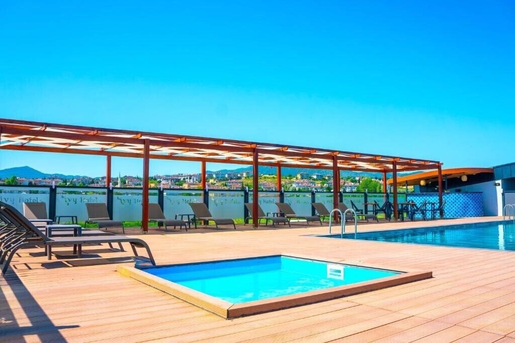 Imaginea Ivy Hotel SPA Cinarcik 4*