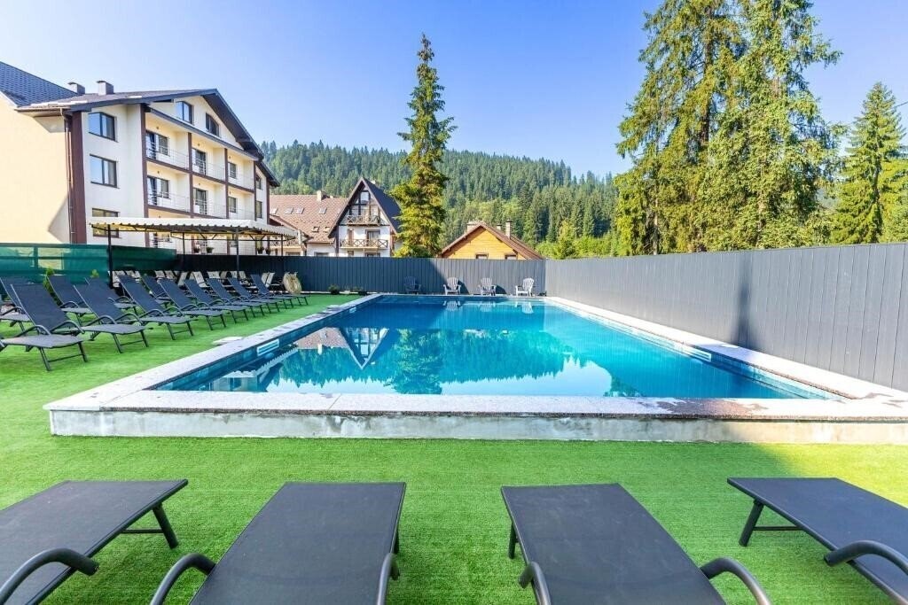Imaginea Imperial Bukovel Hotel 3*
