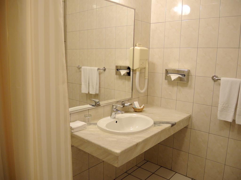 Imaginea Grand Hotel Ukraine 5*