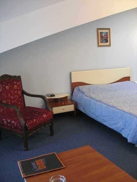 Fotografii European 4*