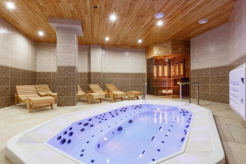 Отель Baron Spa Hotel Яремче 3*