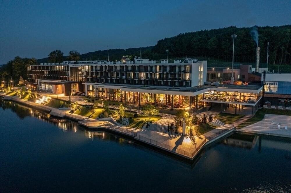 Imaginea Emily Resort 5*