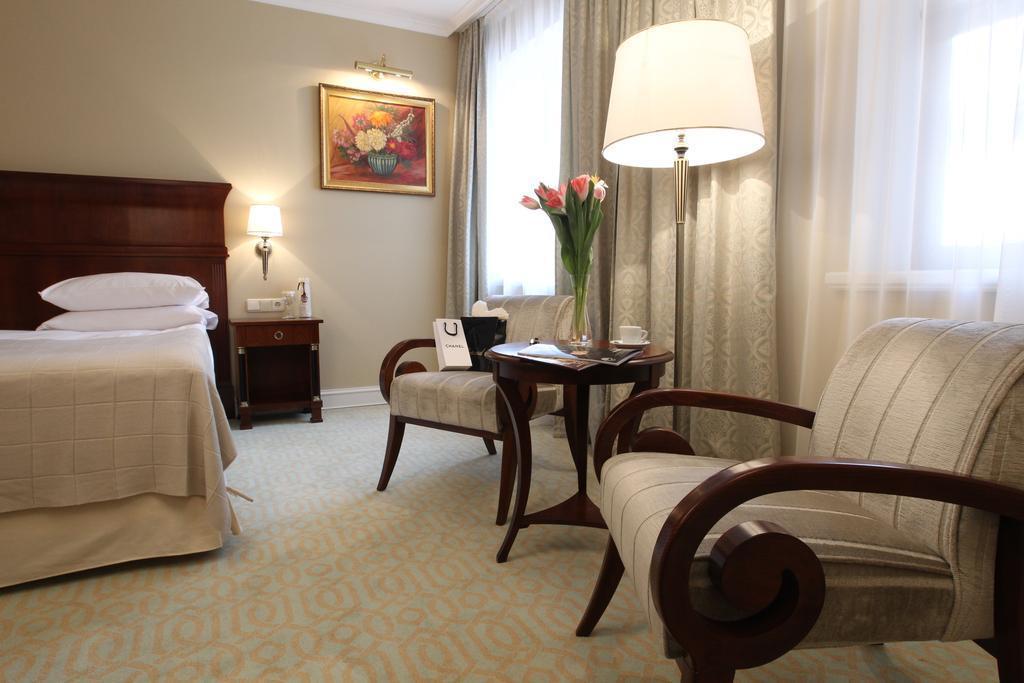 Imaginea Леополис 5*