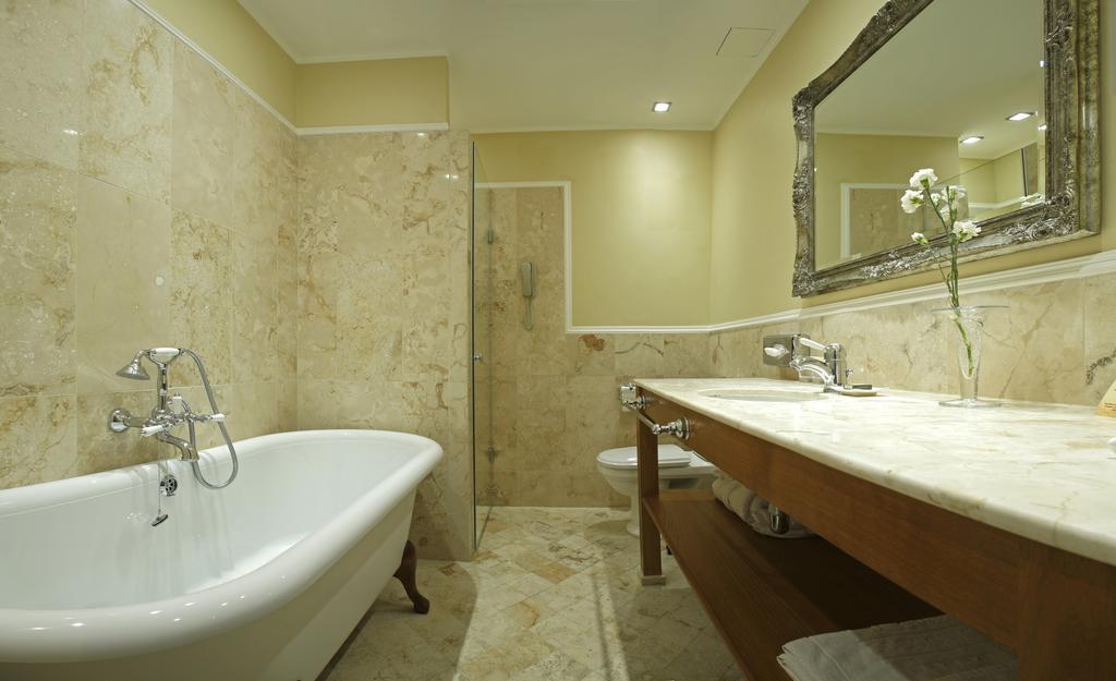 Imaginea Леополис 5*