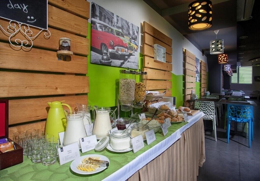 Imaginea Raziotel Маренеро 3*