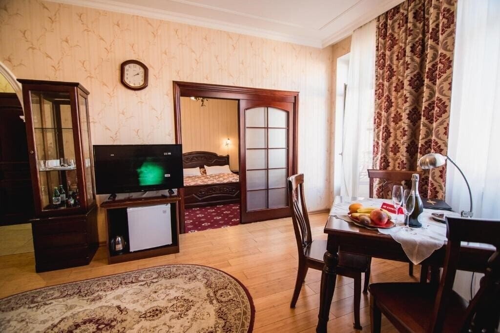 Картинка Софія Поляна 3*