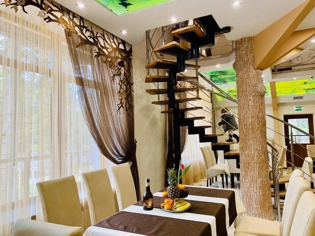 Imaginea Старий Дуб Готель 2*