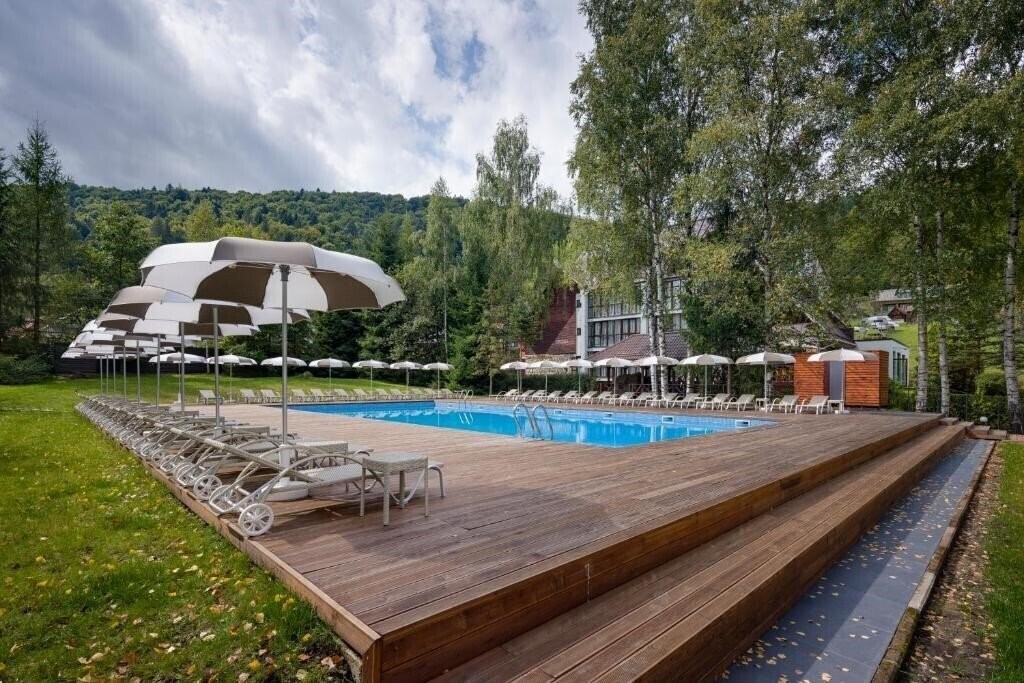 Фото Yaremche Club Hotel 3*