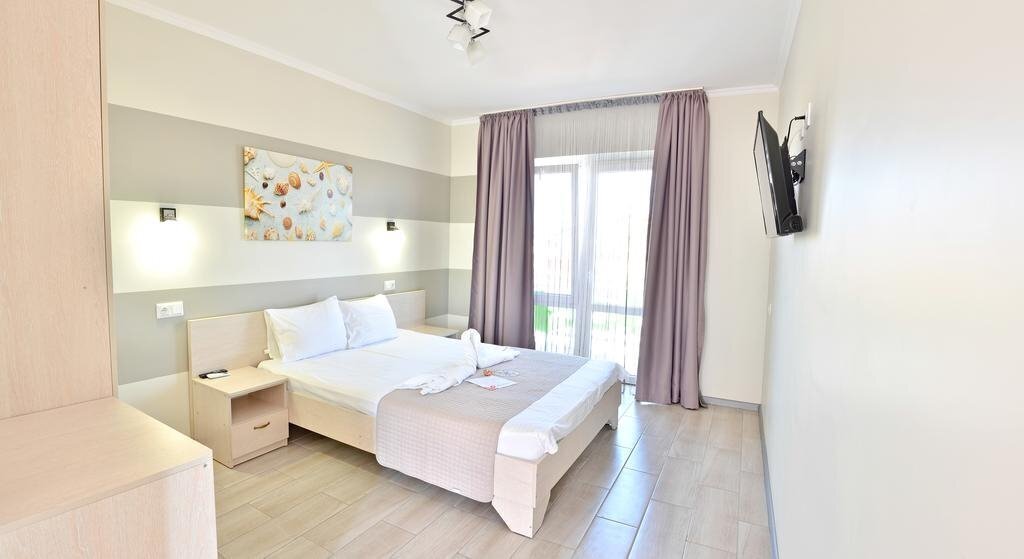Fotografii Family Hotel Happy Inn 4*
