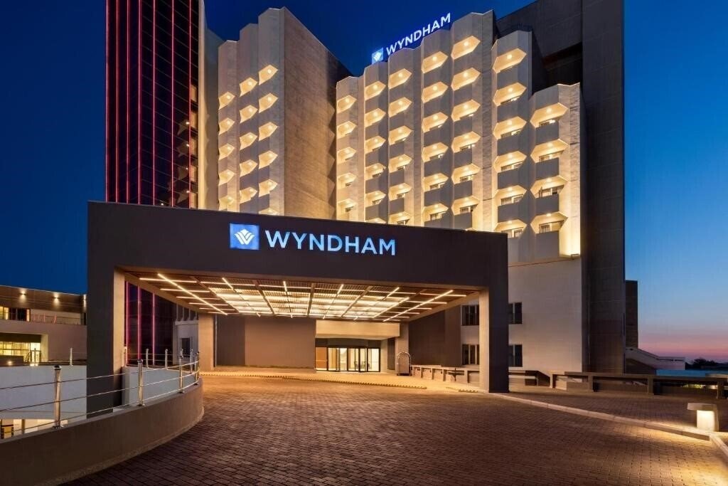 Отель Wyndham Bukhara 4*