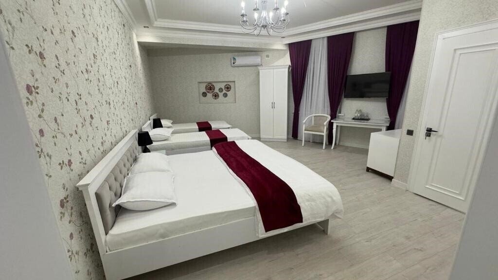 Imaginea Izumrud Palace 3*