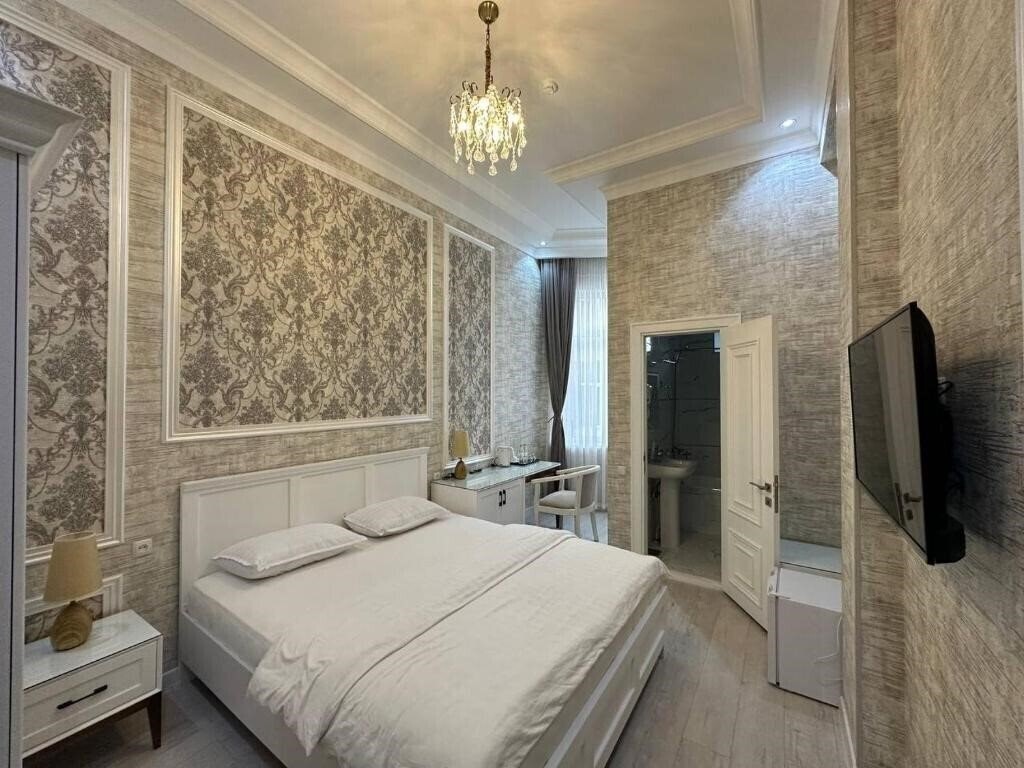 Hotel Izumrud Palace 3*