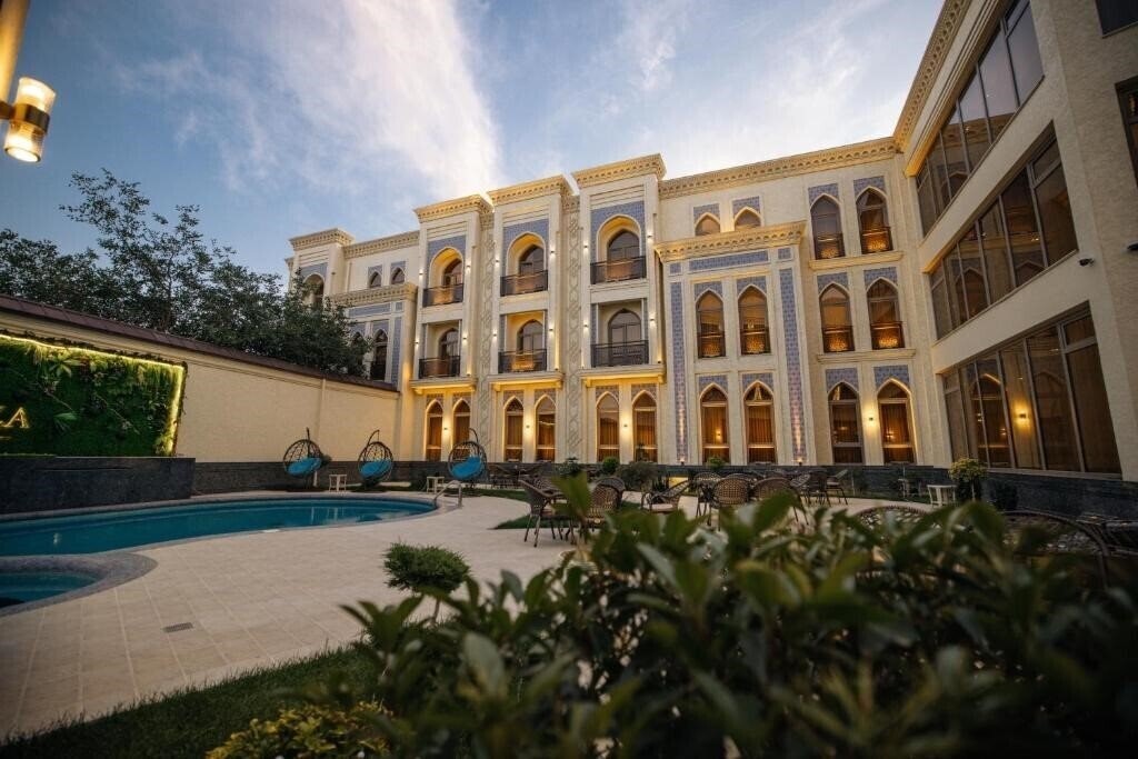 Imaginea Kohinur Plaza 4*