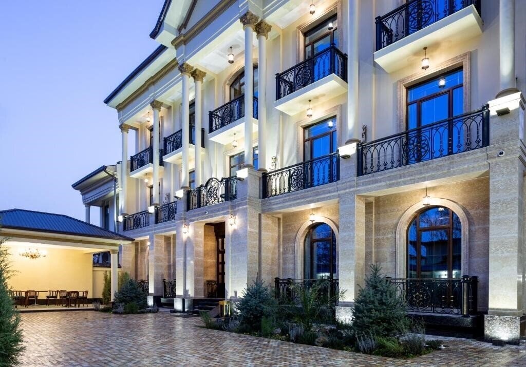 Отель Tashkent Palace 4*