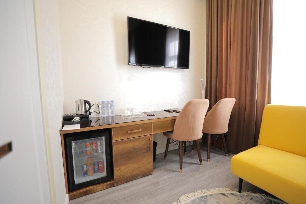 Картинка Maxwell 3*