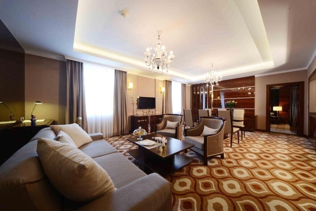 Imaginea Lotte City Hotel Tashkent Palace 4*