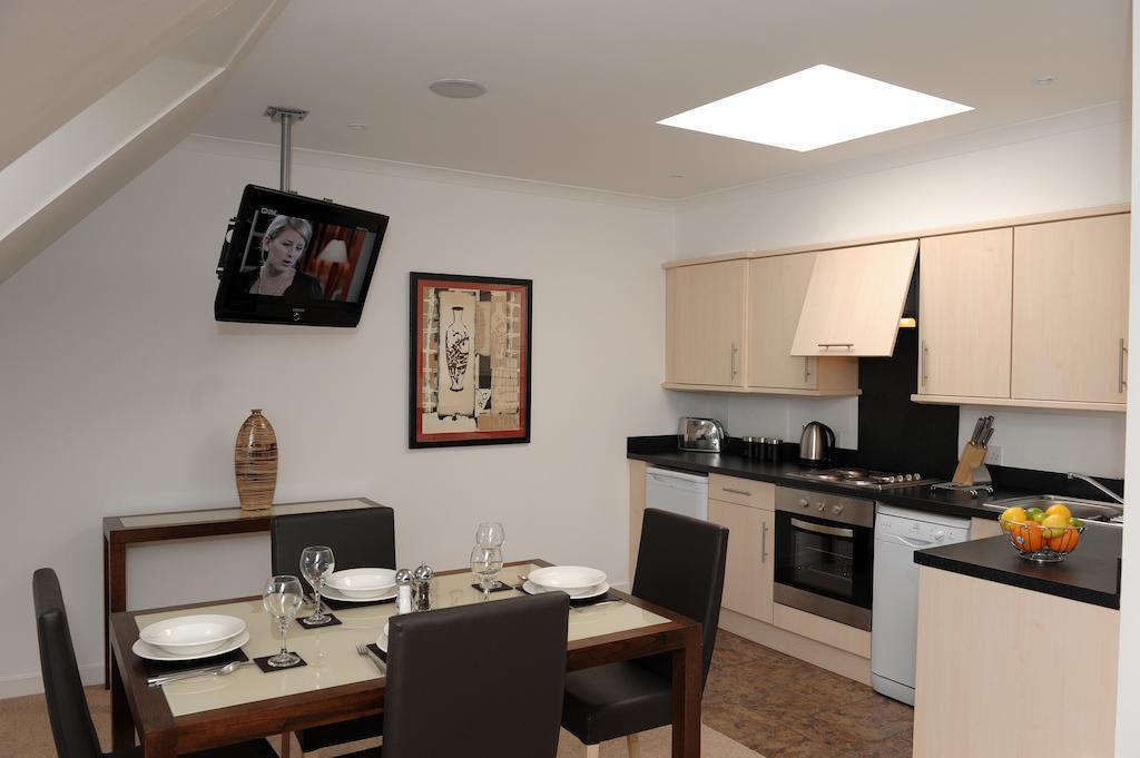 Imaginea Fountain Court Apartments - Grove Executive 4*