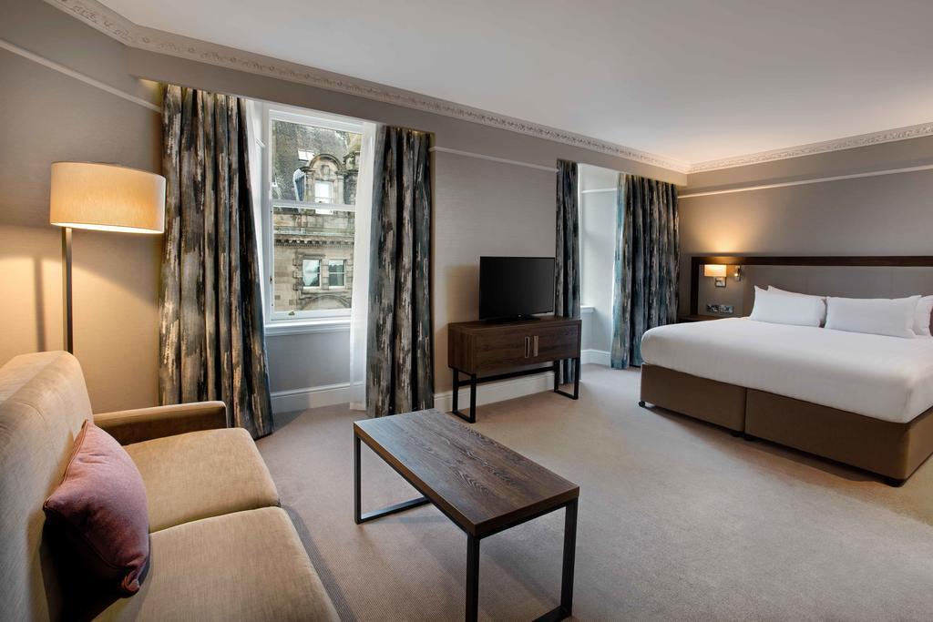 Изображение Hilton Edinburgh Carlton 4*